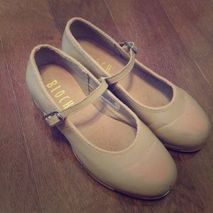 Tan Bloch tap shoes